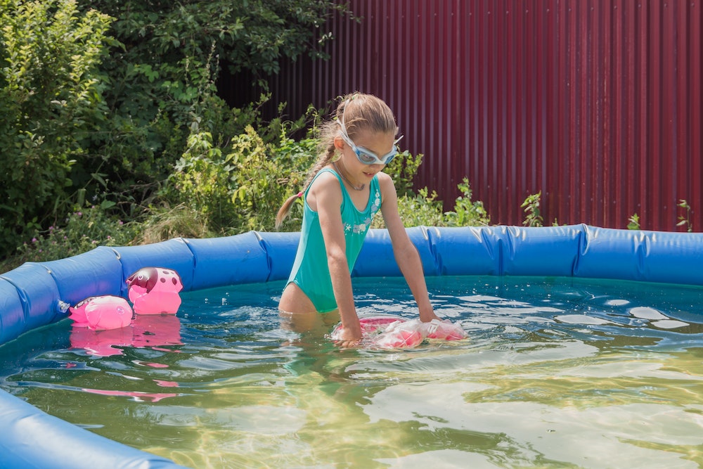 La piscine hors sol : une alternative séduisante pour votre jardin